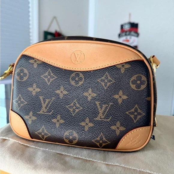 SOLD! LOUIS VUITTON Monogram Deauville Mini shoulder bag tag charm - Picture 6 of 16
